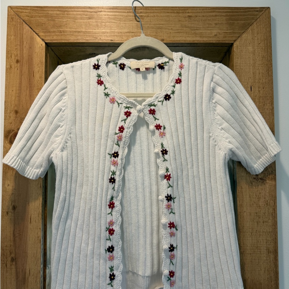 Sezane Ilena Flower Embroidery
Cardigan White Size M